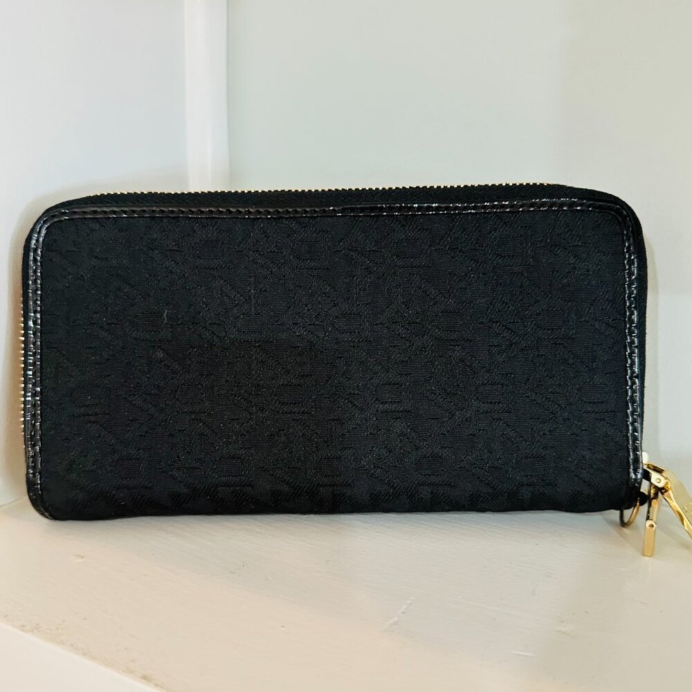 New DKNY Black Nylon Logo Wallet with 2 Zip Around Closures (NWOT)